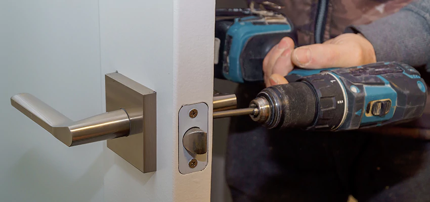 Broken Door Handle Lock Repair in Redlands, California